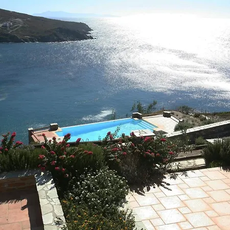 Cozy Sea Front With Private Pool And Beach Cyclades Greece Villa *
